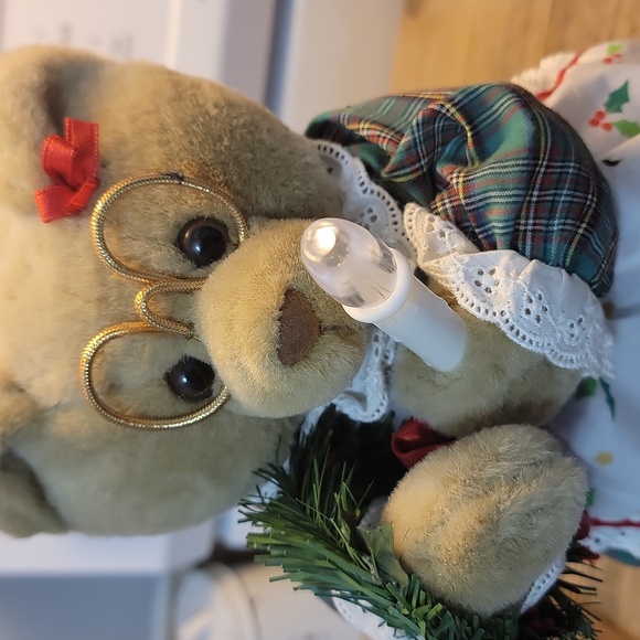 MR.AND MRS.CHRISTMAS BEAR - Picture 3 of 7